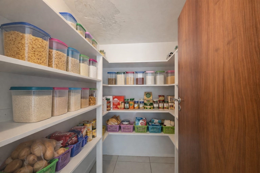 7 Bedroom Property for Sale in Ladybrand Free State